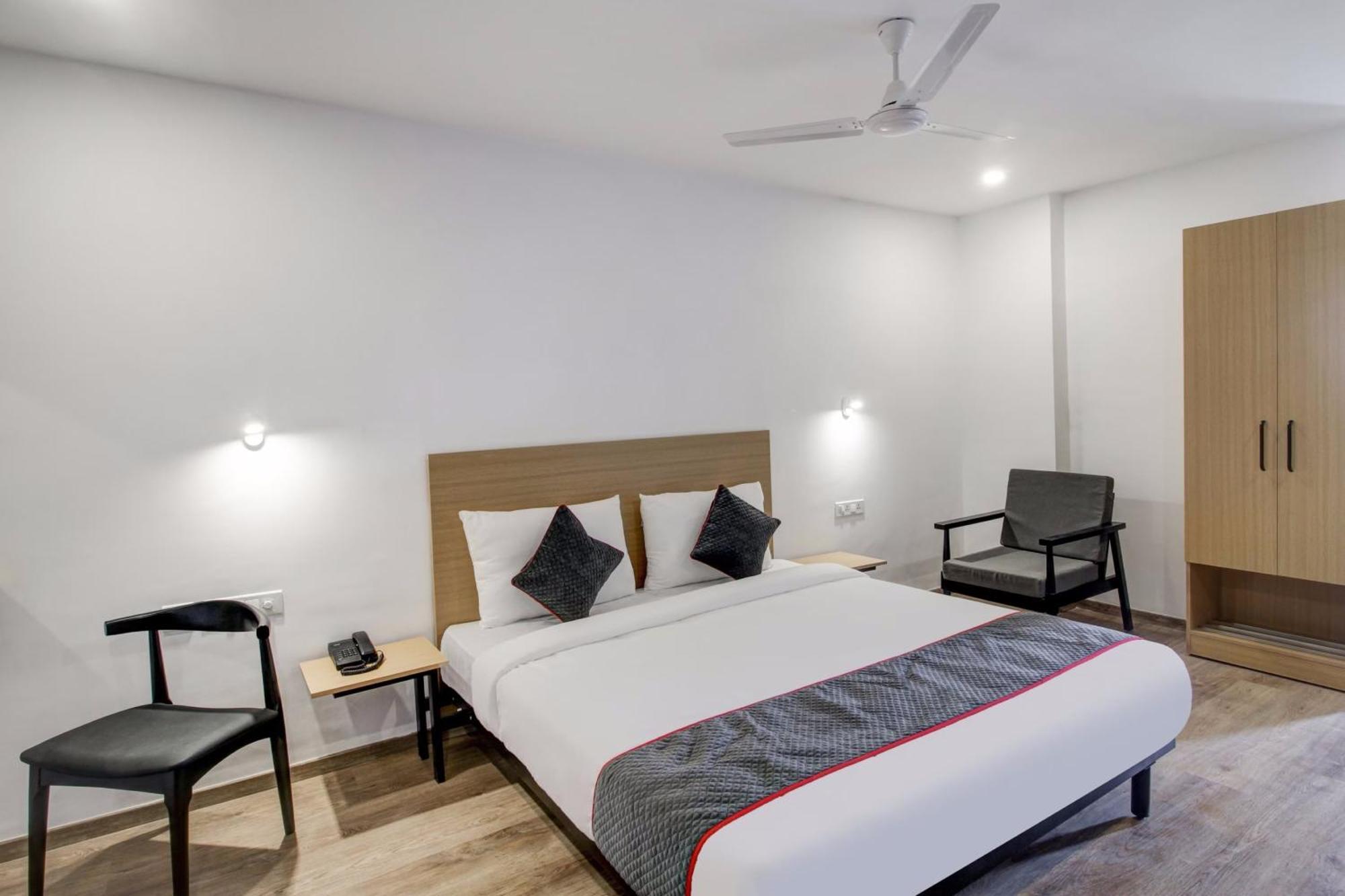 Super Townhouse Rcc Majestic 397 Lb Nagar 호텔 하이데라바드 외부 사진