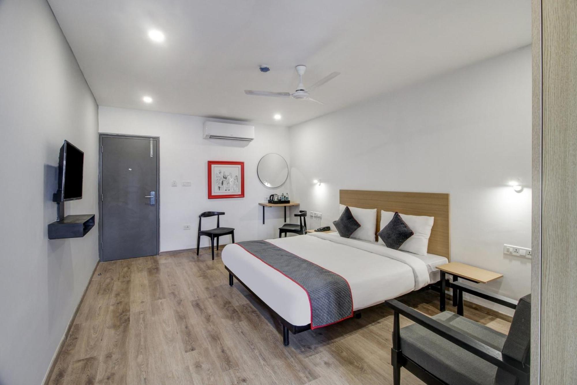 Super Townhouse Rcc Majestic 397 Lb Nagar 호텔 하이데라바드 외부 사진