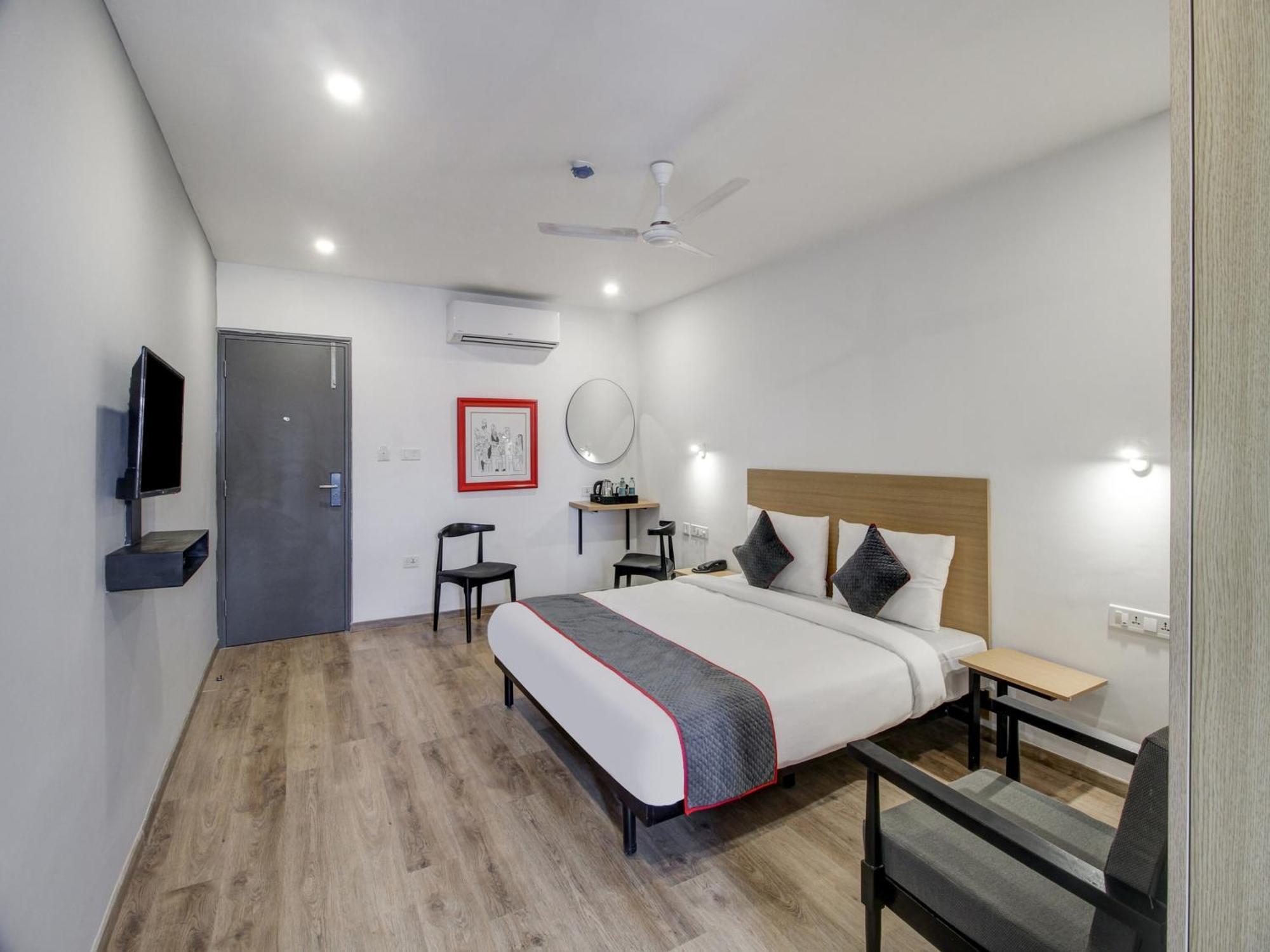 Super Townhouse Rcc Majestic 397 Lb Nagar 호텔 하이데라바드 외부 사진