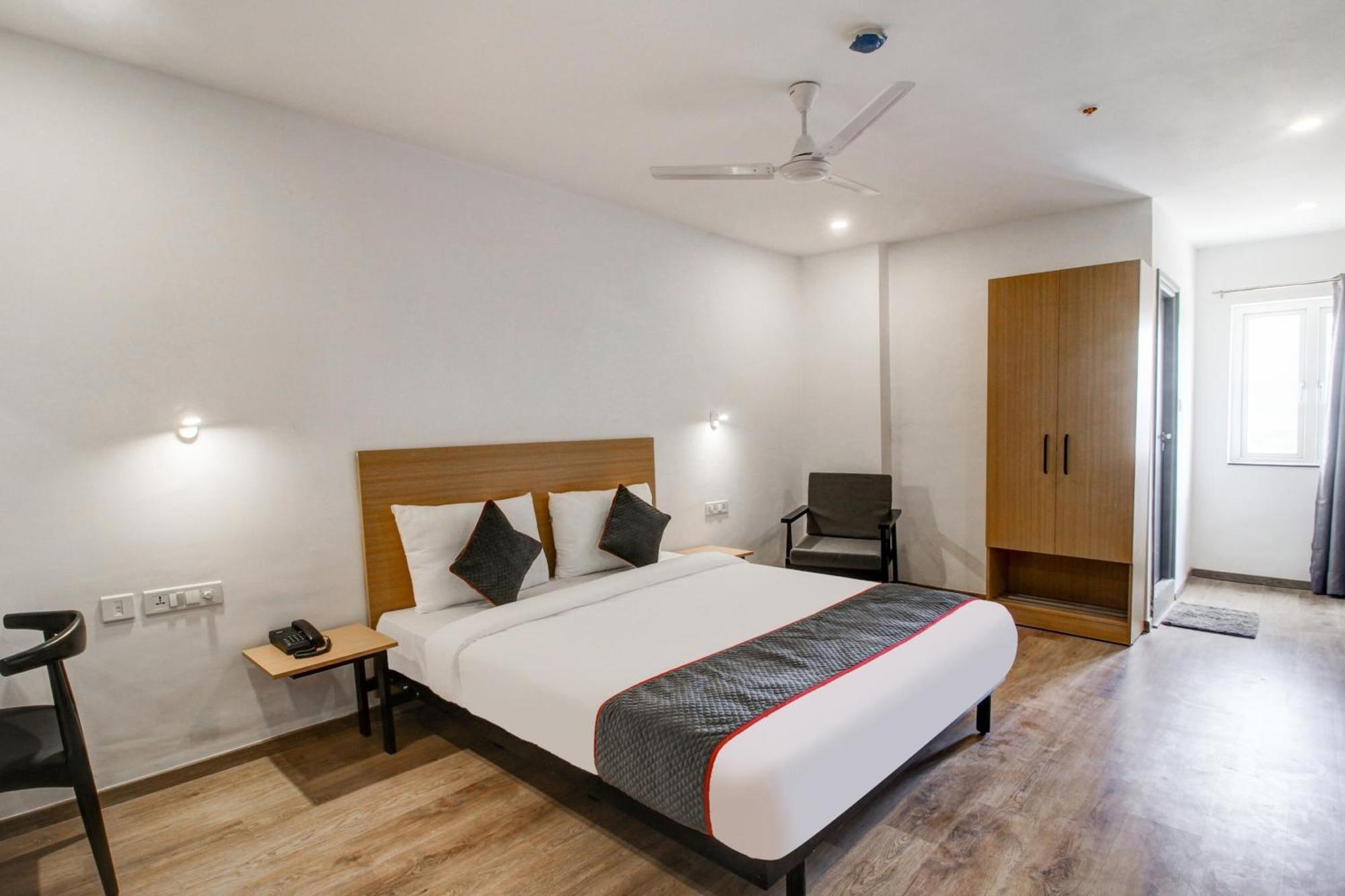 Super Townhouse Rcc Majestic 397 Lb Nagar 호텔 하이데라바드 외부 사진