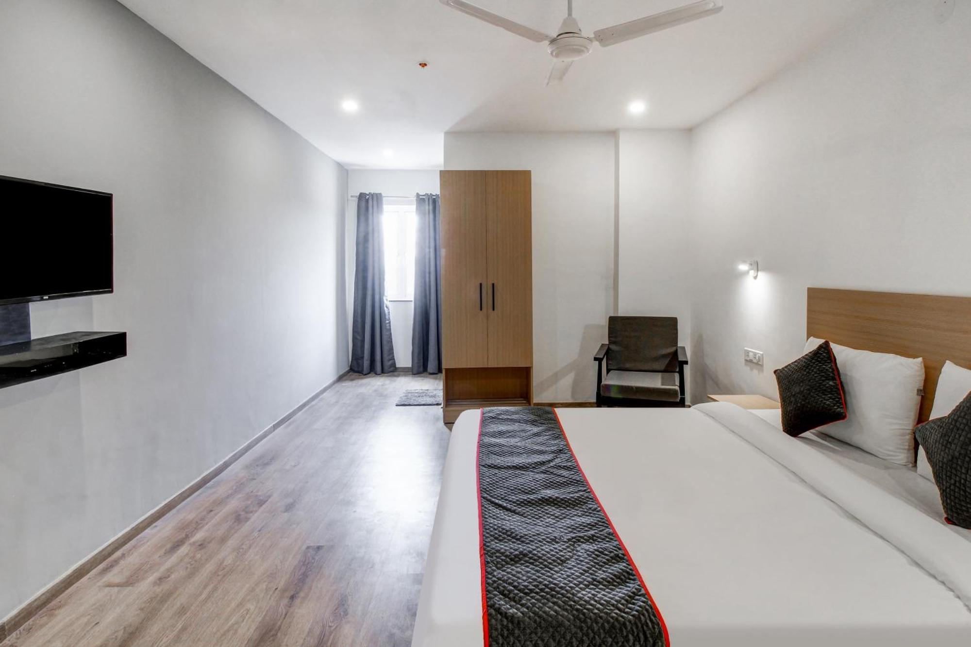 Super Townhouse Rcc Majestic 397 Lb Nagar 호텔 하이데라바드 외부 사진
