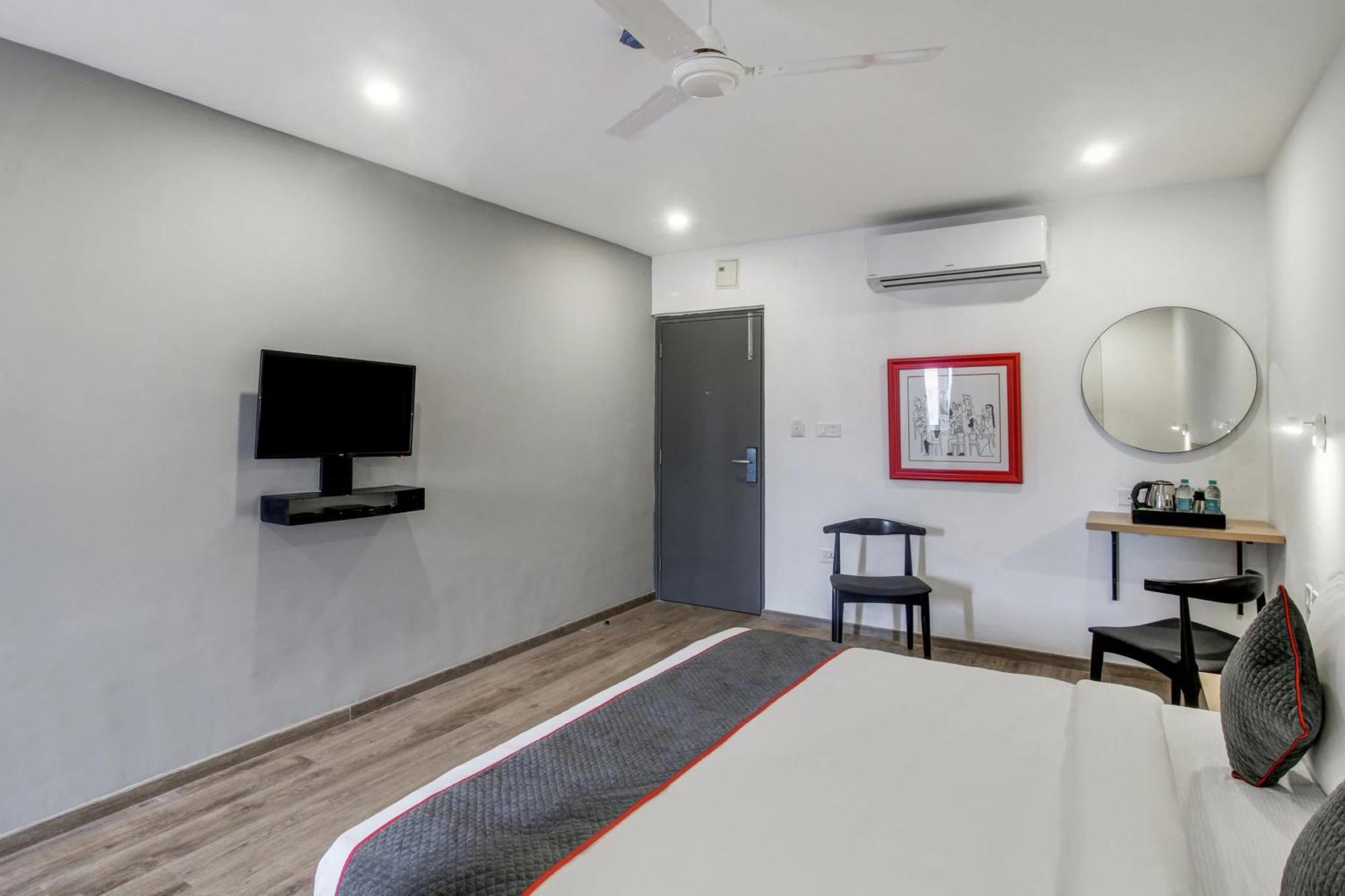 Super Townhouse Rcc Majestic 397 Lb Nagar 호텔 하이데라바드 외부 사진