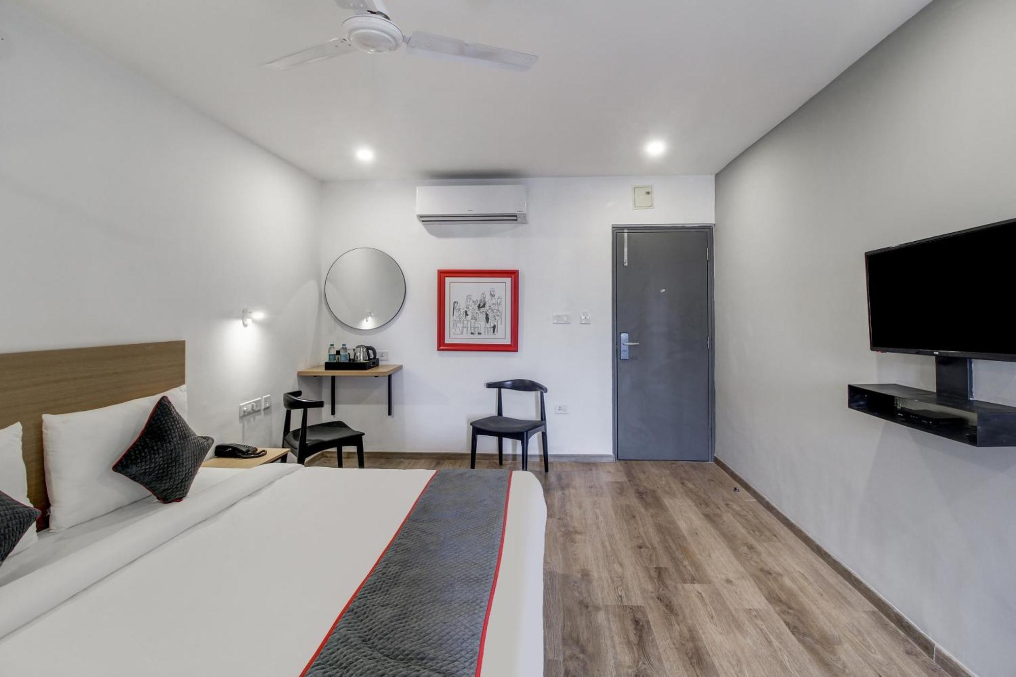 Super Townhouse Rcc Majestic 397 Lb Nagar 호텔 하이데라바드 외부 사진
