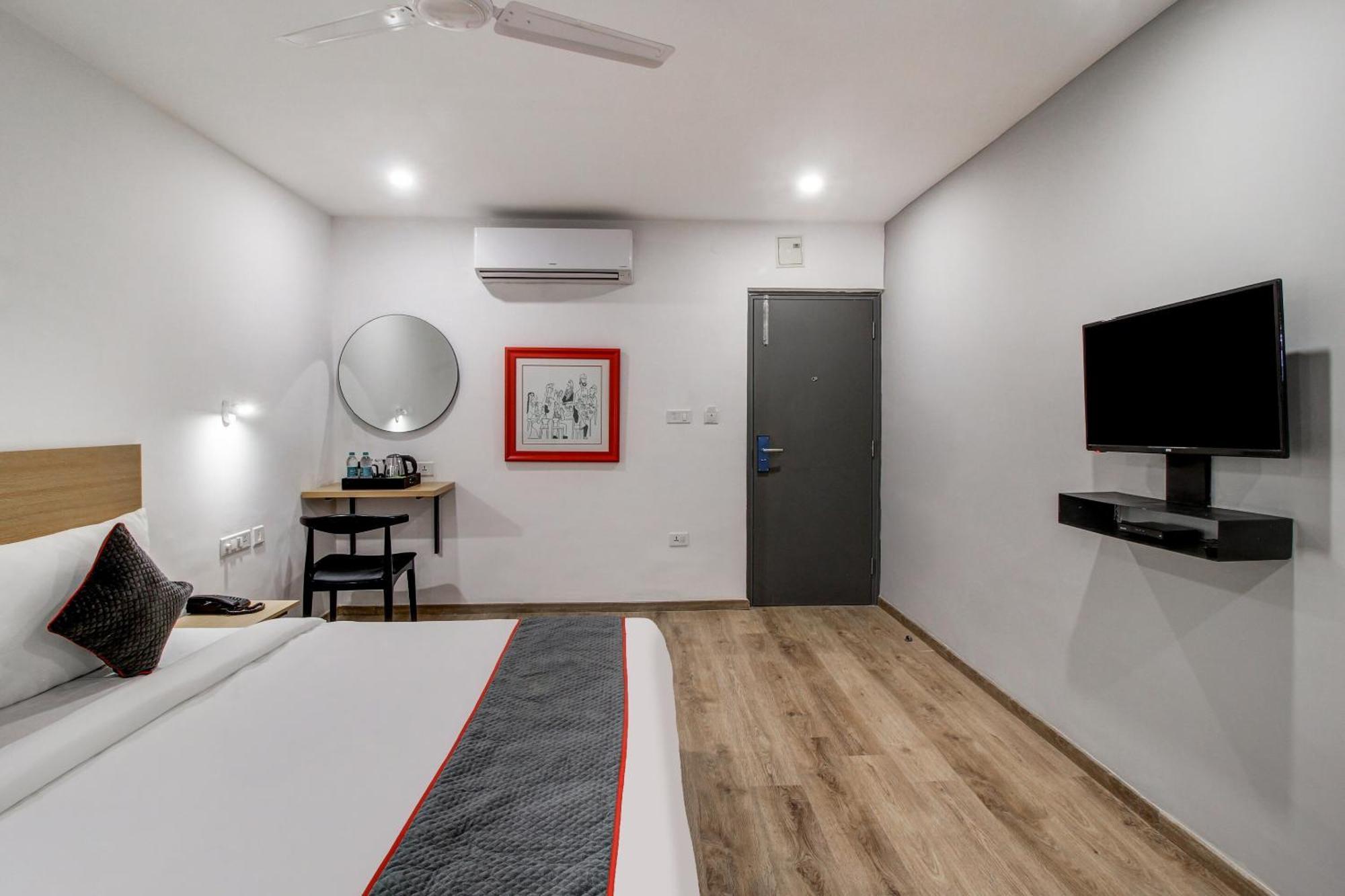 Super Townhouse Rcc Majestic 397 Lb Nagar 호텔 하이데라바드 외부 사진