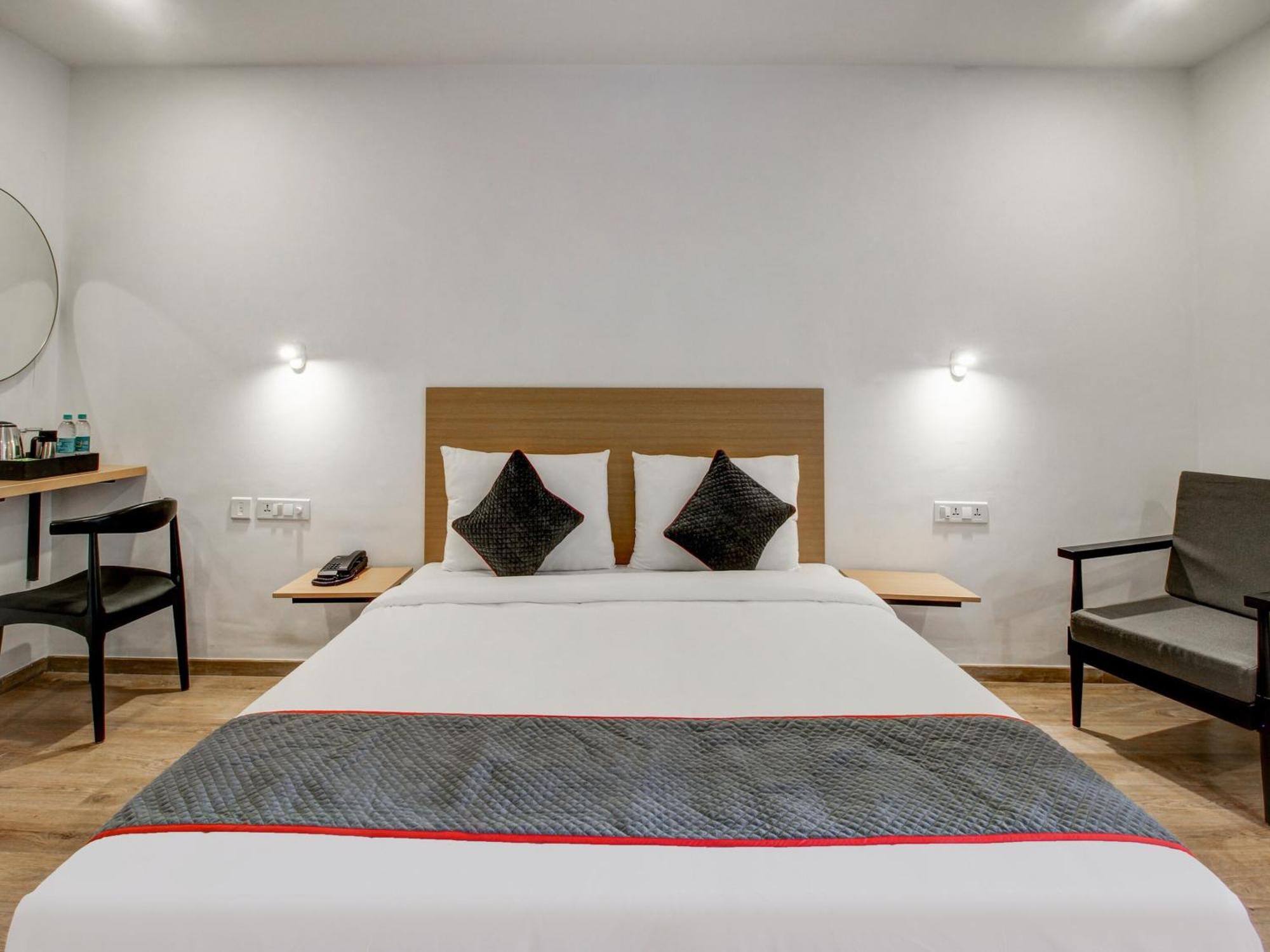 Super Townhouse Rcc Majestic 397 Lb Nagar 호텔 하이데라바드 외부 사진