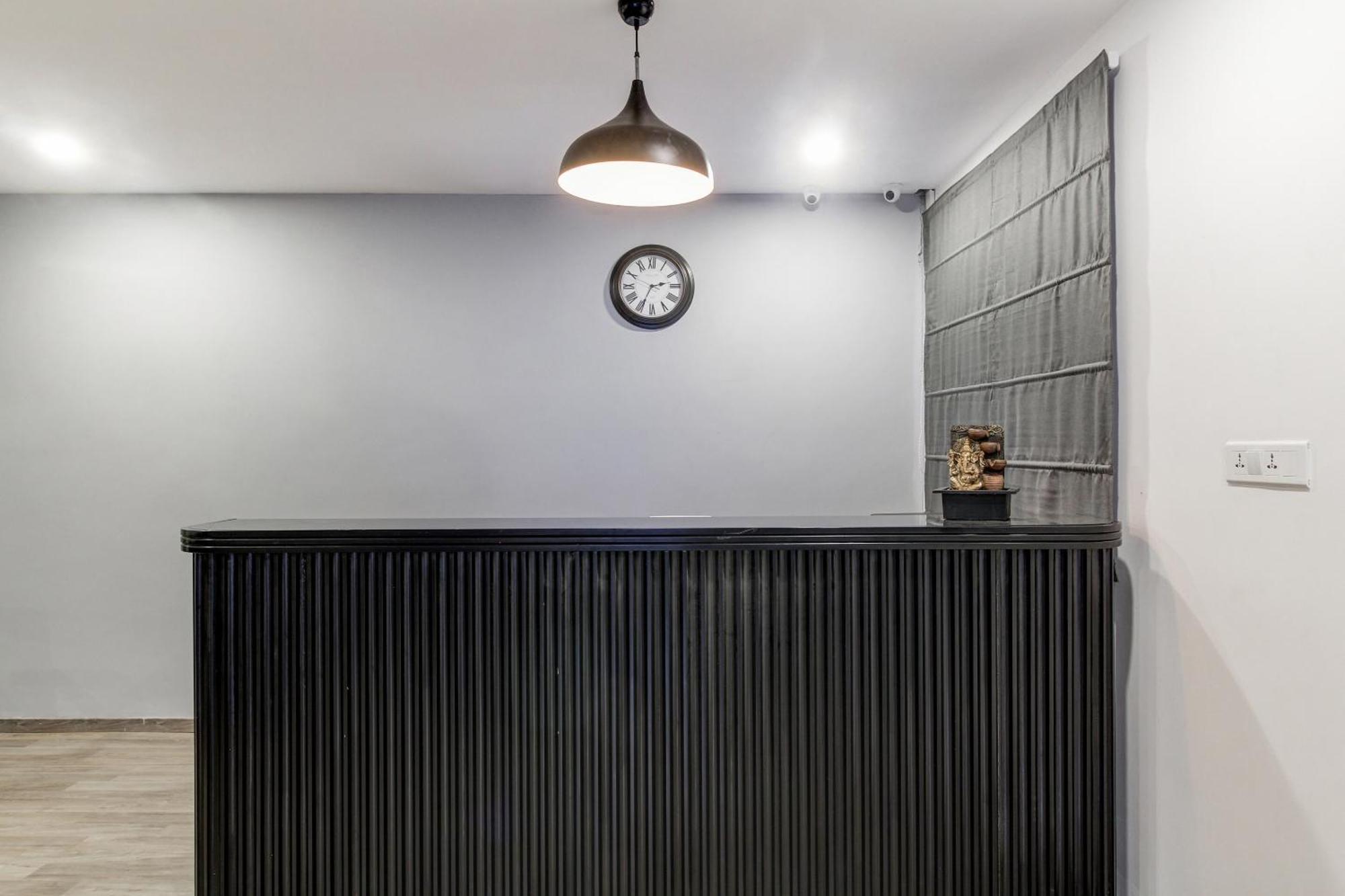 Super Townhouse Rcc Majestic 397 Lb Nagar 호텔 하이데라바드 외부 사진