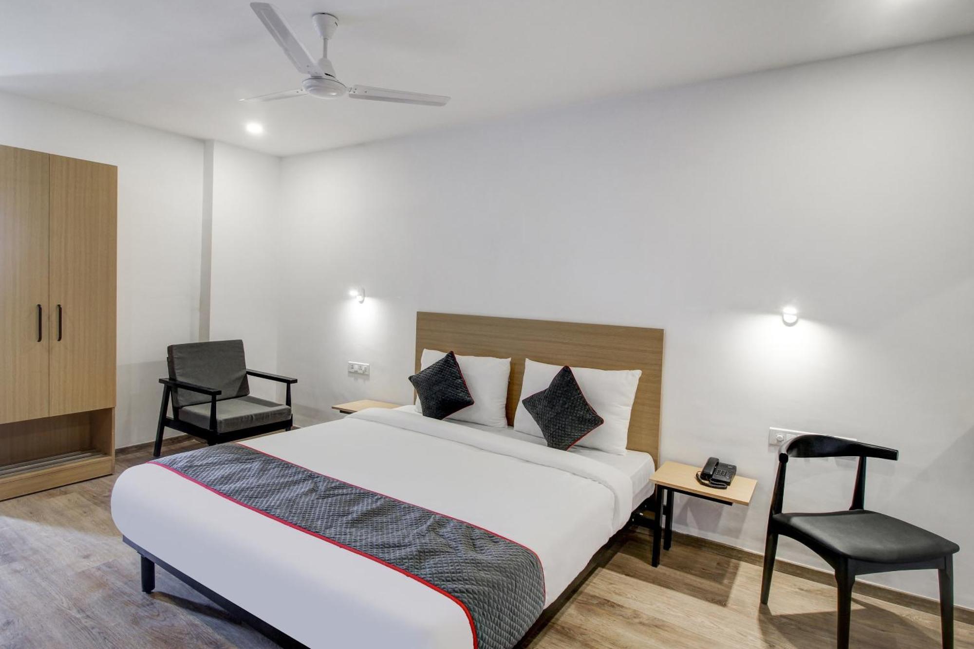Super Townhouse Rcc Majestic 397 Lb Nagar 호텔 하이데라바드 외부 사진